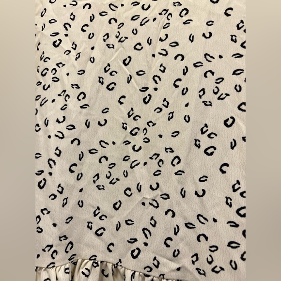 EUC peplum top. Perfect for work. - Picture 2 of 3